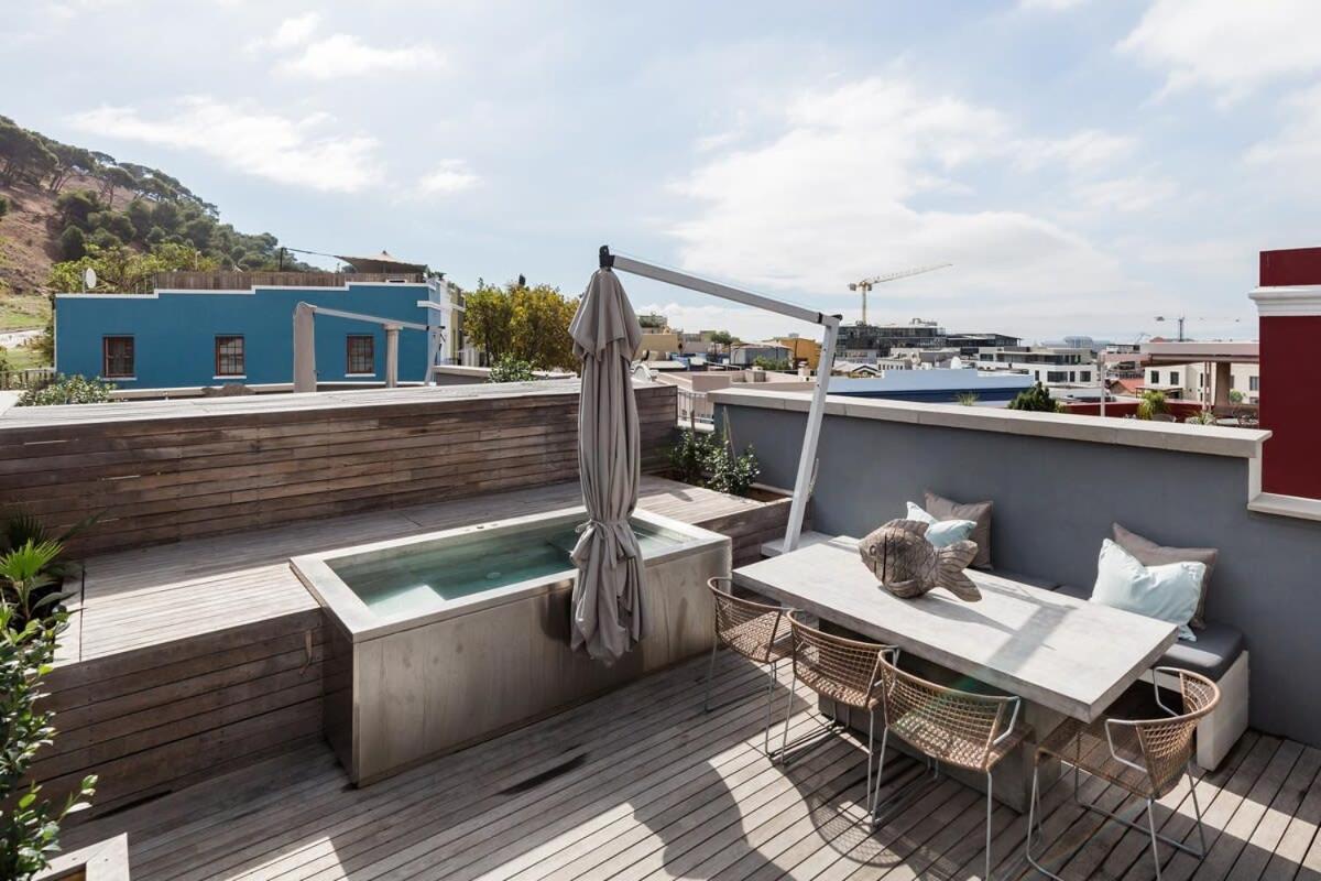 Roof Top Deck With Tub,Bbq, De Waterkant Cape Town Exterior photo